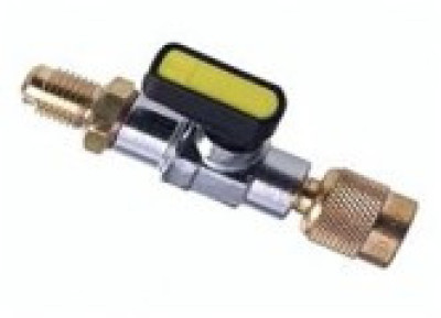 Globe valve for charging hose